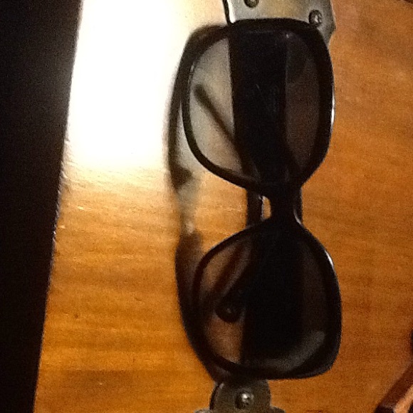 Coach sunglasses - Picture 2 of 8